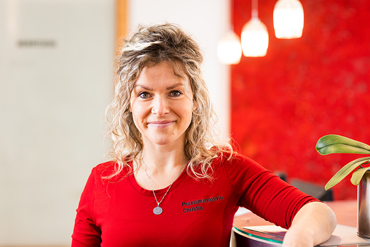 Frau Christin Kolitsch